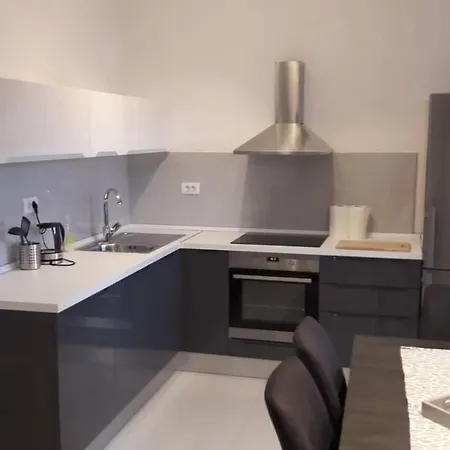 Ivana Apartment *